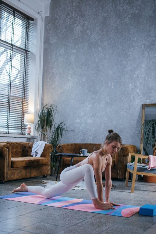 Domowy kącik do rozciągania i spokojnego ruchu